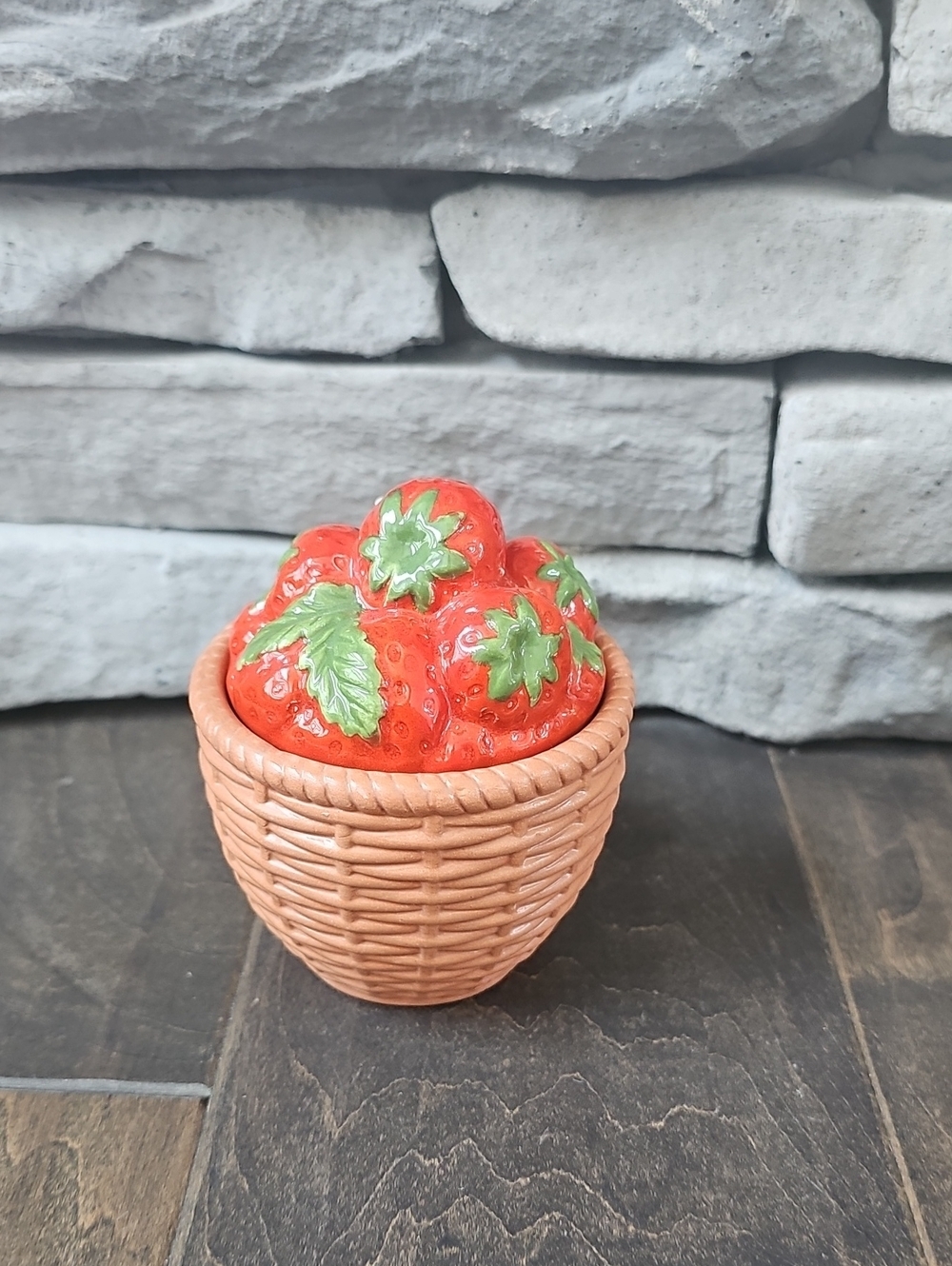 Vintage Weiss Brazil 1985 Strawberry Basket Ceramic Trinket Box - Avon
